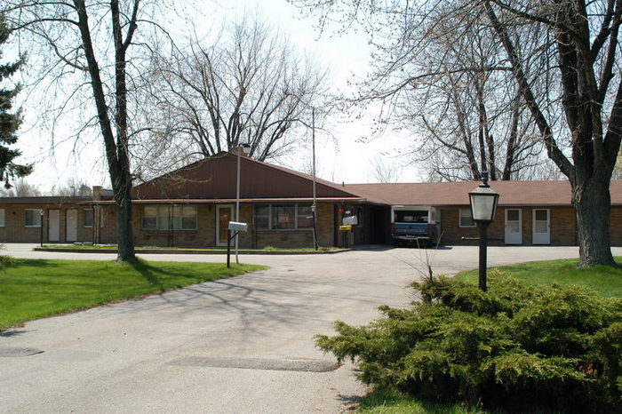 Riviera Motel - Street View (newer photo)
